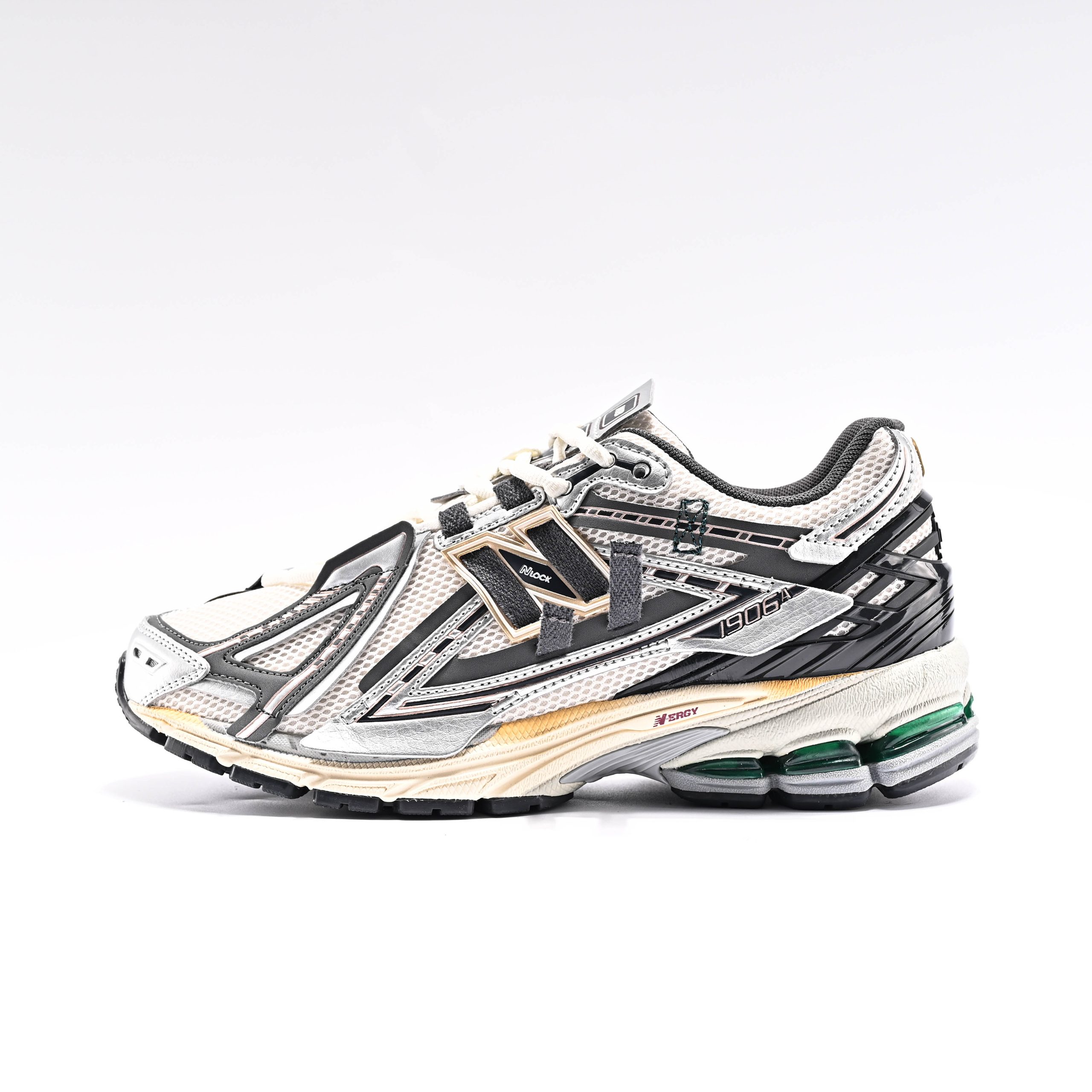 New Balance 1906R