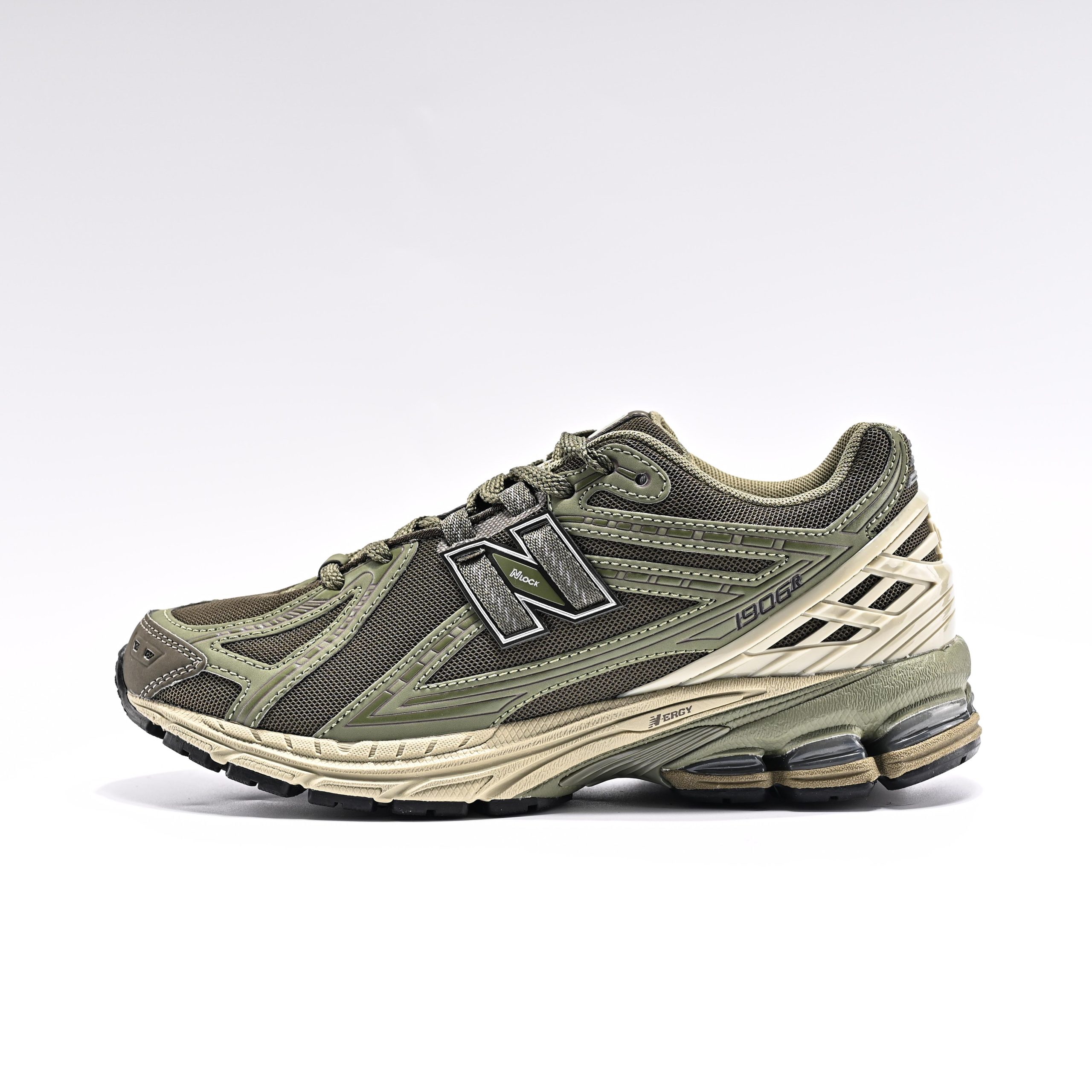 New Balance 1906R