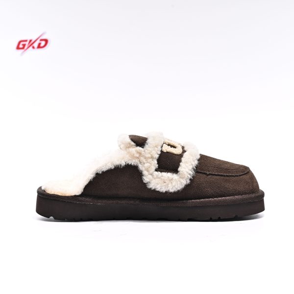 UGG CLASSIC - Image 4