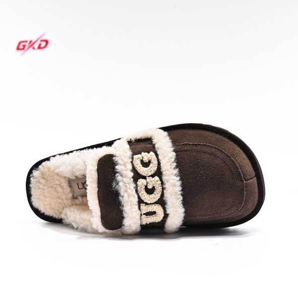 UGG CLASSIC - Image 5