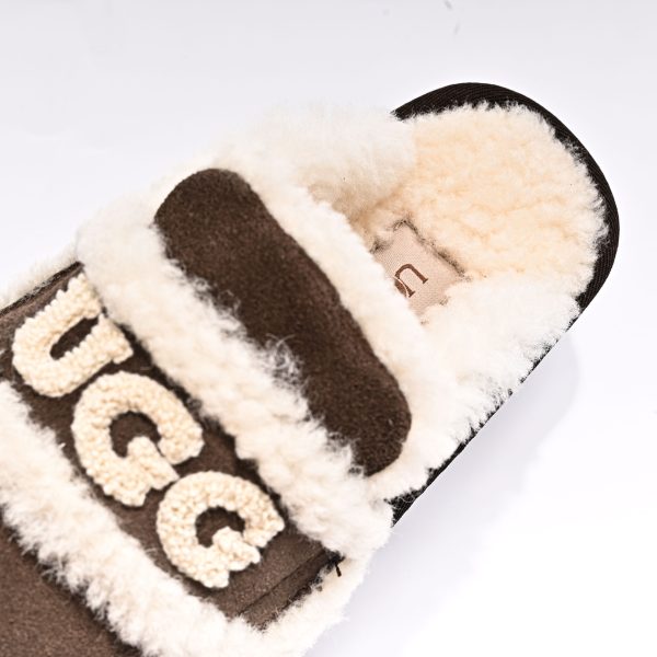UGG CLASSIC - Image 11