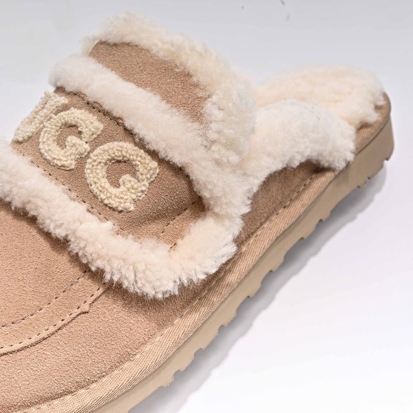 UGG CLASSIC - Image 12