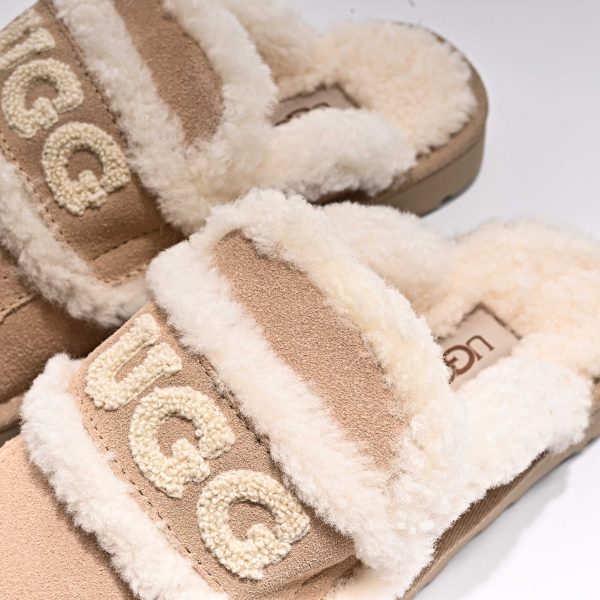 UGG CLASSIC - Image 10