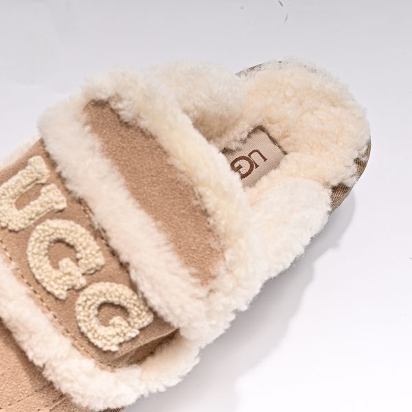 UGG CLASSIC - Image 11