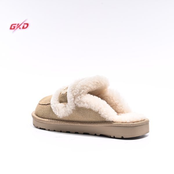UGG CLASSIC - Image 3