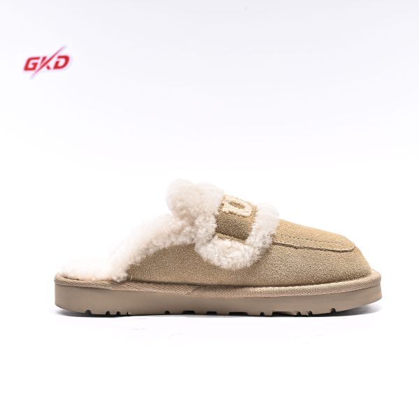 UGG CLASSIC - Image 4