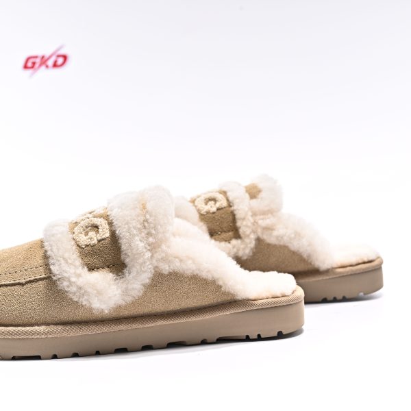 UGG CLASSIC - Image 6