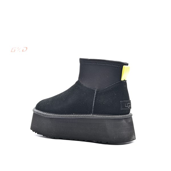 UGG CLASSIC - Image 4