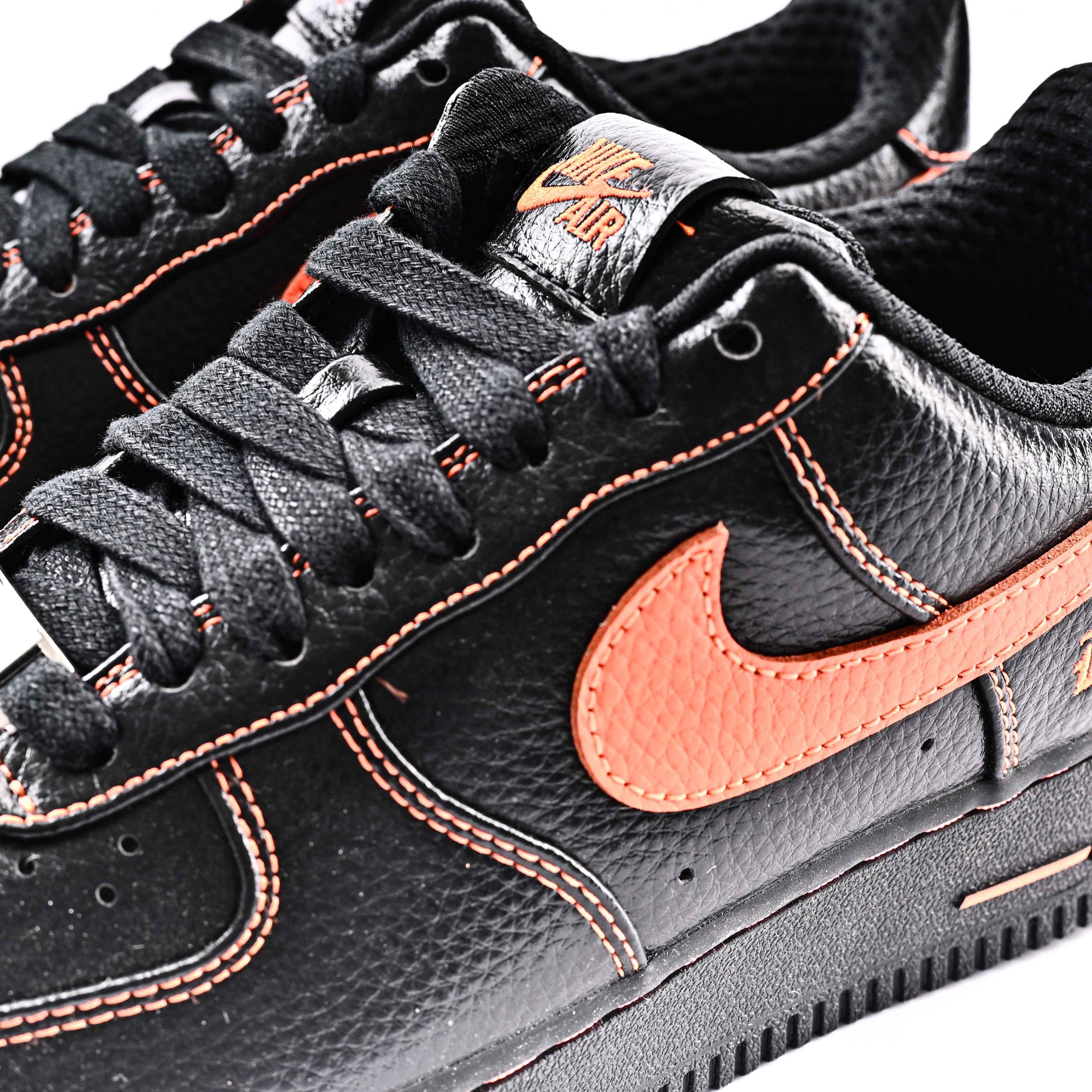 VLONE X AIR FORCE 1 AA5360 001 - Image 9