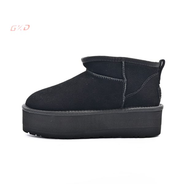 UGG CLASSIC