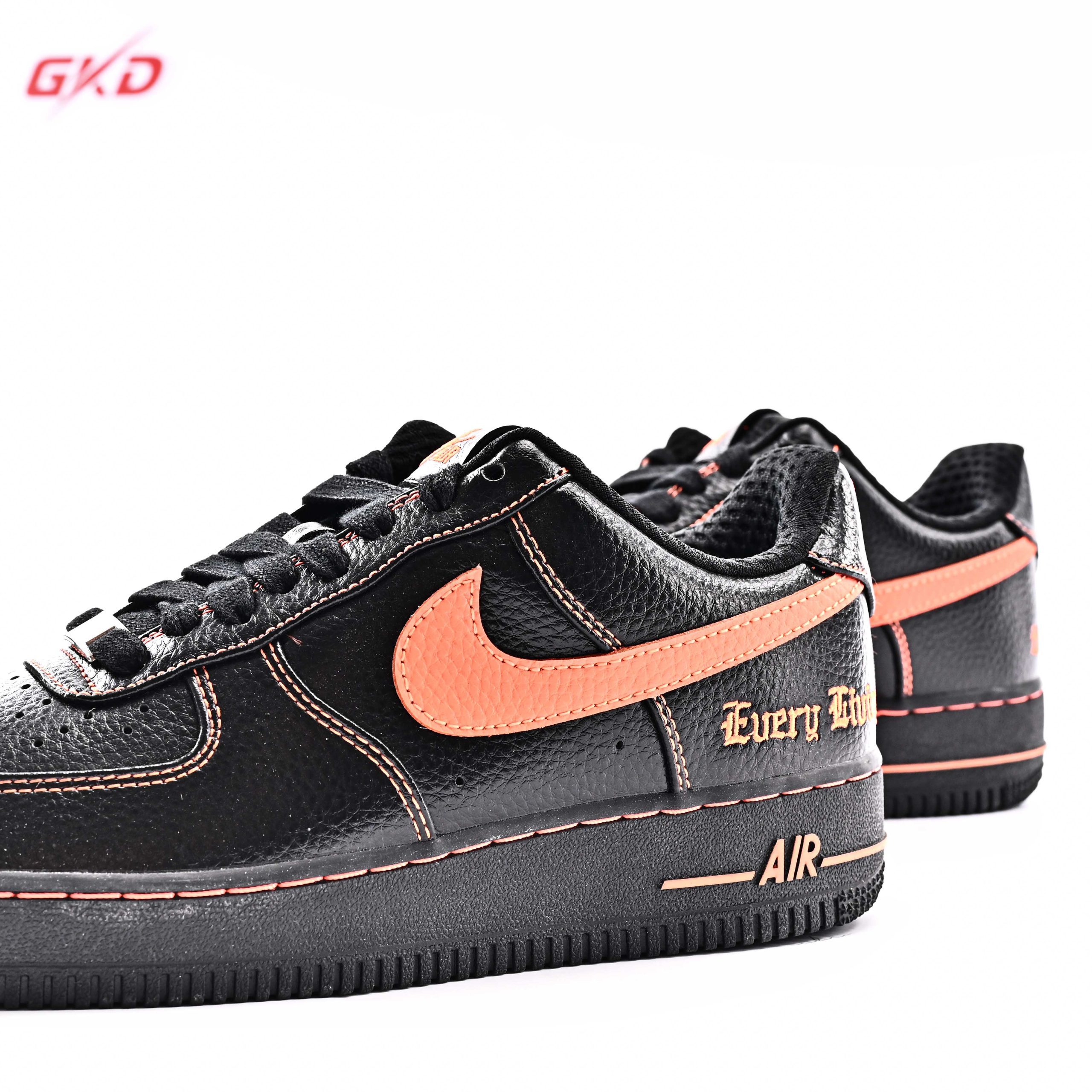 VLONE X AIR FORCE 1 AA5360 001 - Image 6