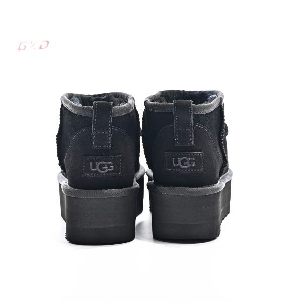 UGG CLASSIC - Image 11