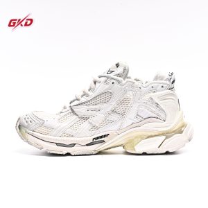Balenciaga Runner 677403 W3RB1 9000