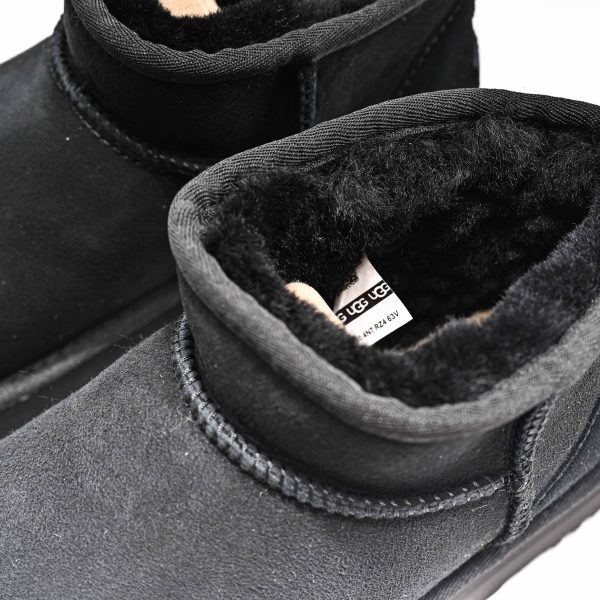 UGG CLASSIC - Image 13