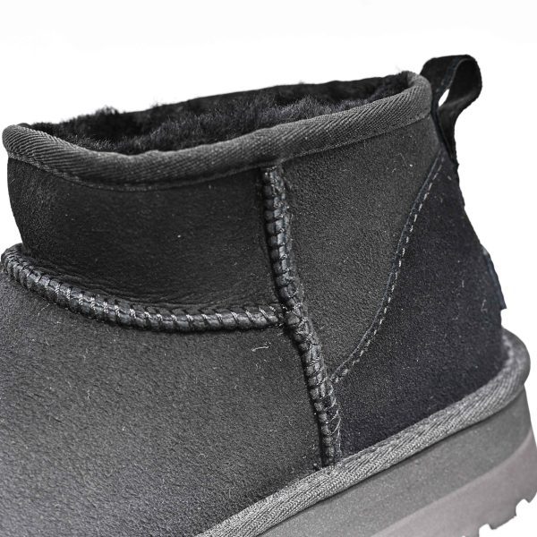UGG CLASSIC - Image 15