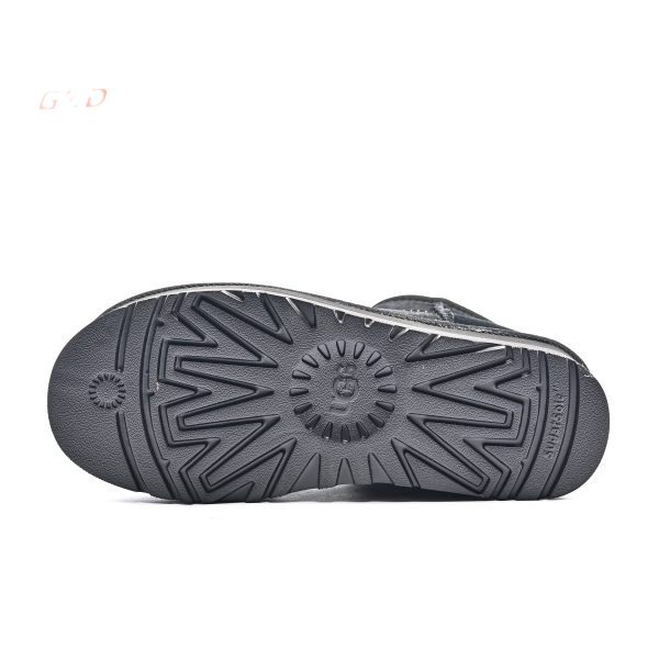 UGG CLASSIC - Image 5
