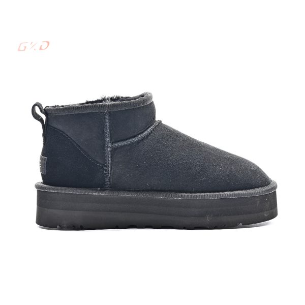 UGG CLASSIC - Image 7