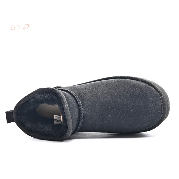 UGG CLASSIC - Image 8
