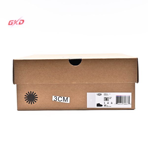 UGG CLASSIC - Image 11