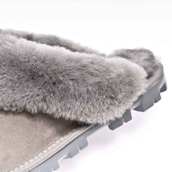 UGG CLASSIC - Image 2