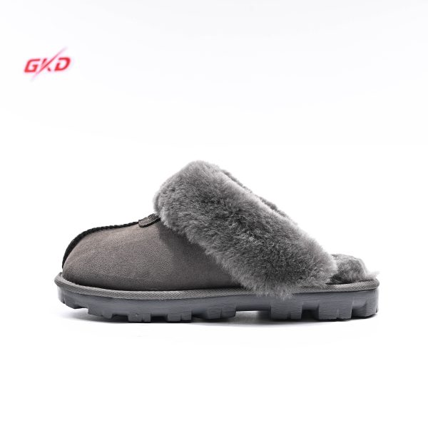 UGG CLASSIC