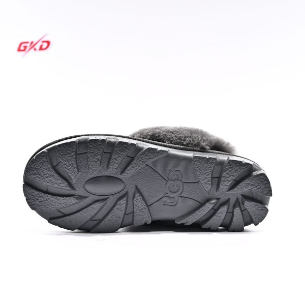 UGG CLASSIC - Image 3