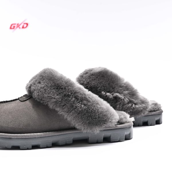 UGG CLASSIC - Image 7