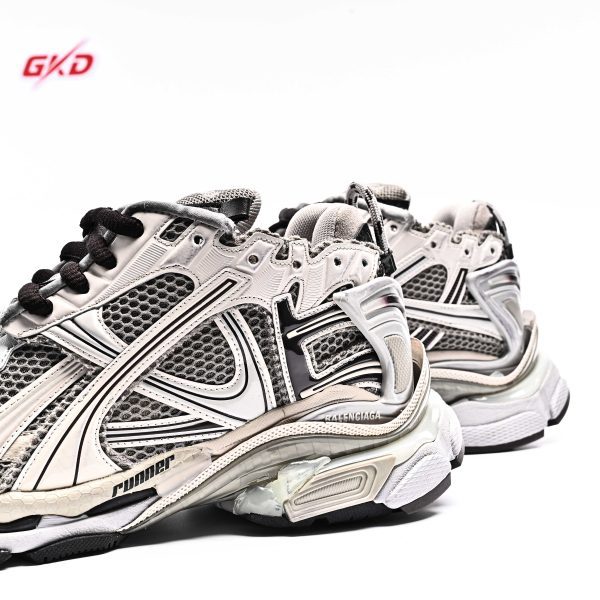 Balenciaga Runner 772774 W3RMU2000 - Image 6