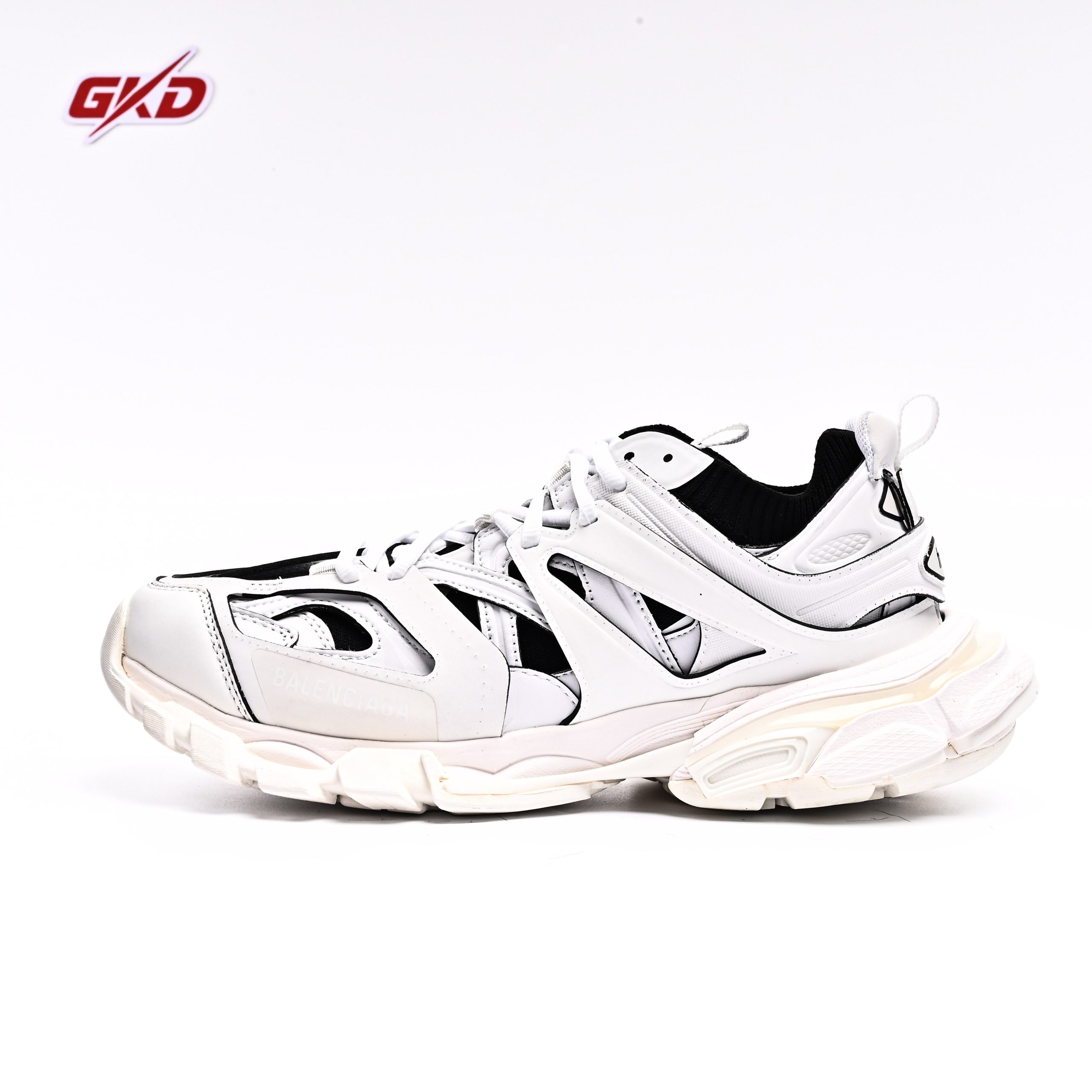 Balenciaga Track  736330 W3SKC 9010