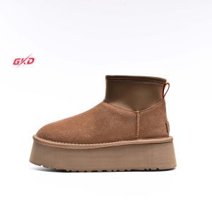 UGG CLASSIC