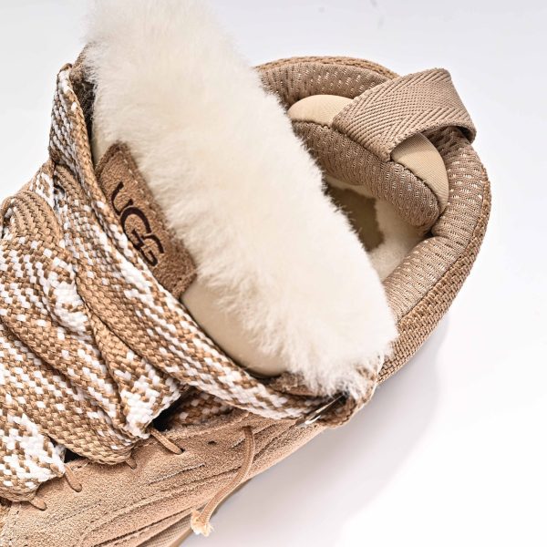 UGG CLASSIC - Image 4