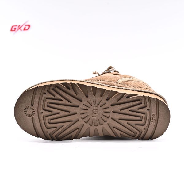 UGG CLASSIC - Image 7
