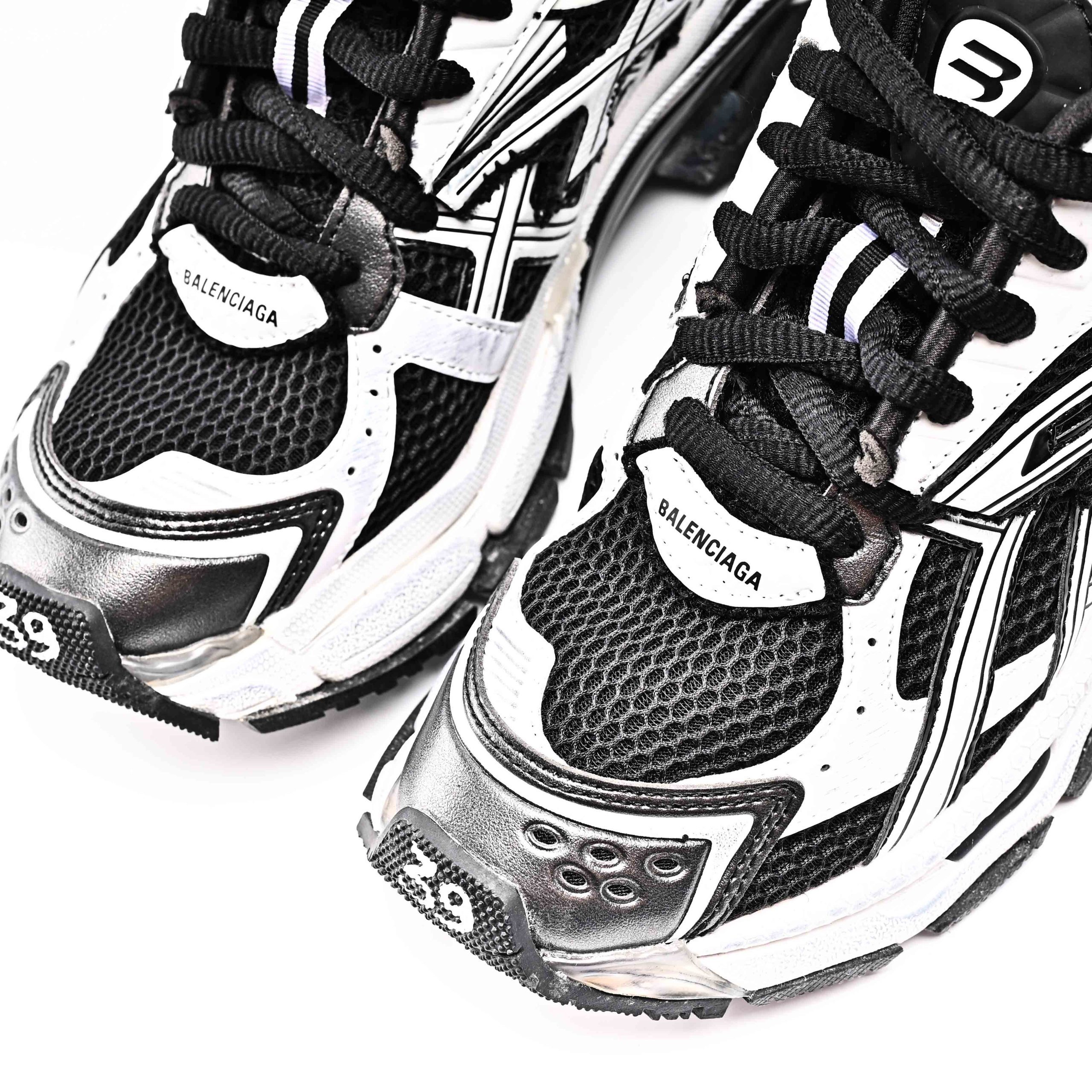 Balenciaga Runner 677403 W3RB2 9010 - Image 9