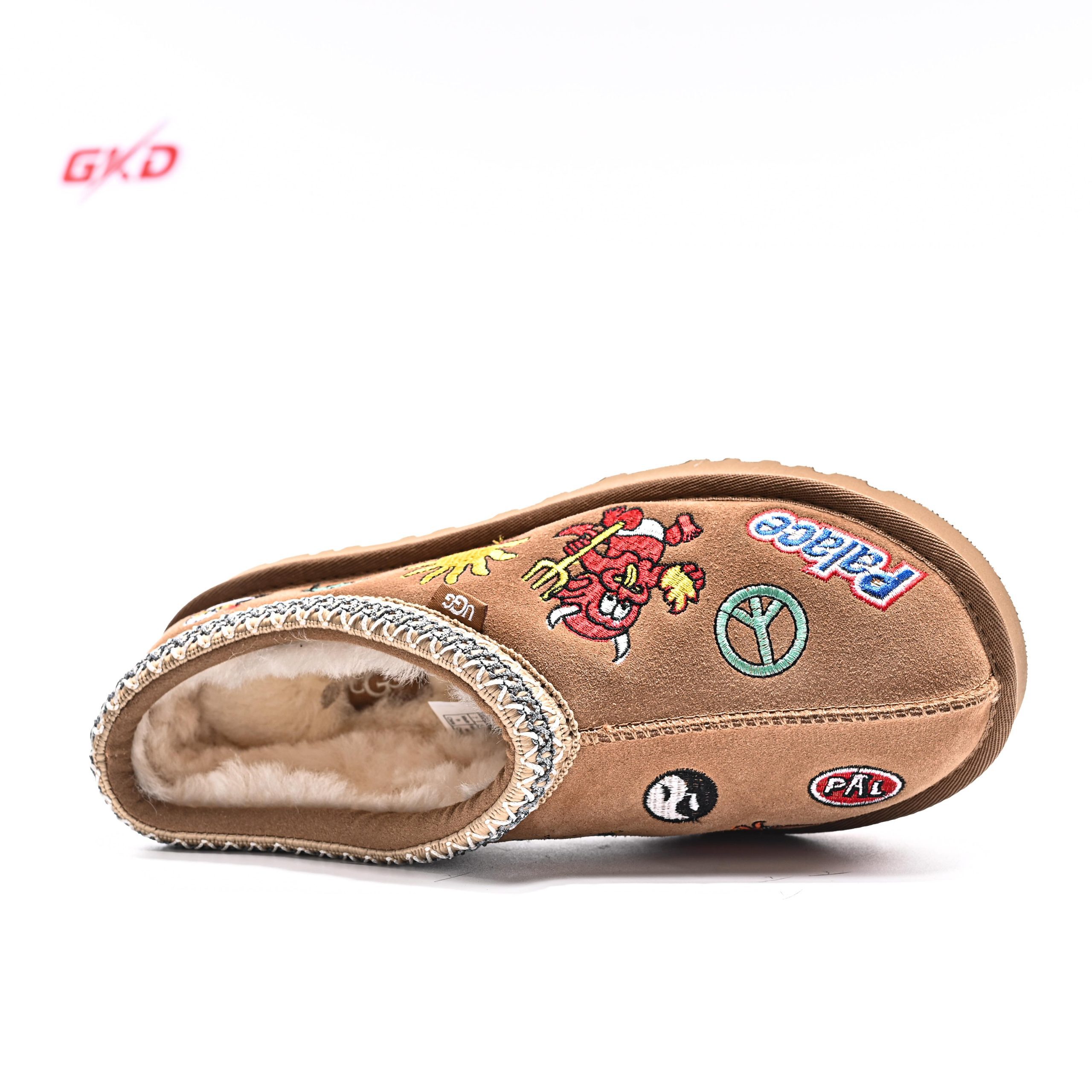 UGG CLASSIC - Image 8