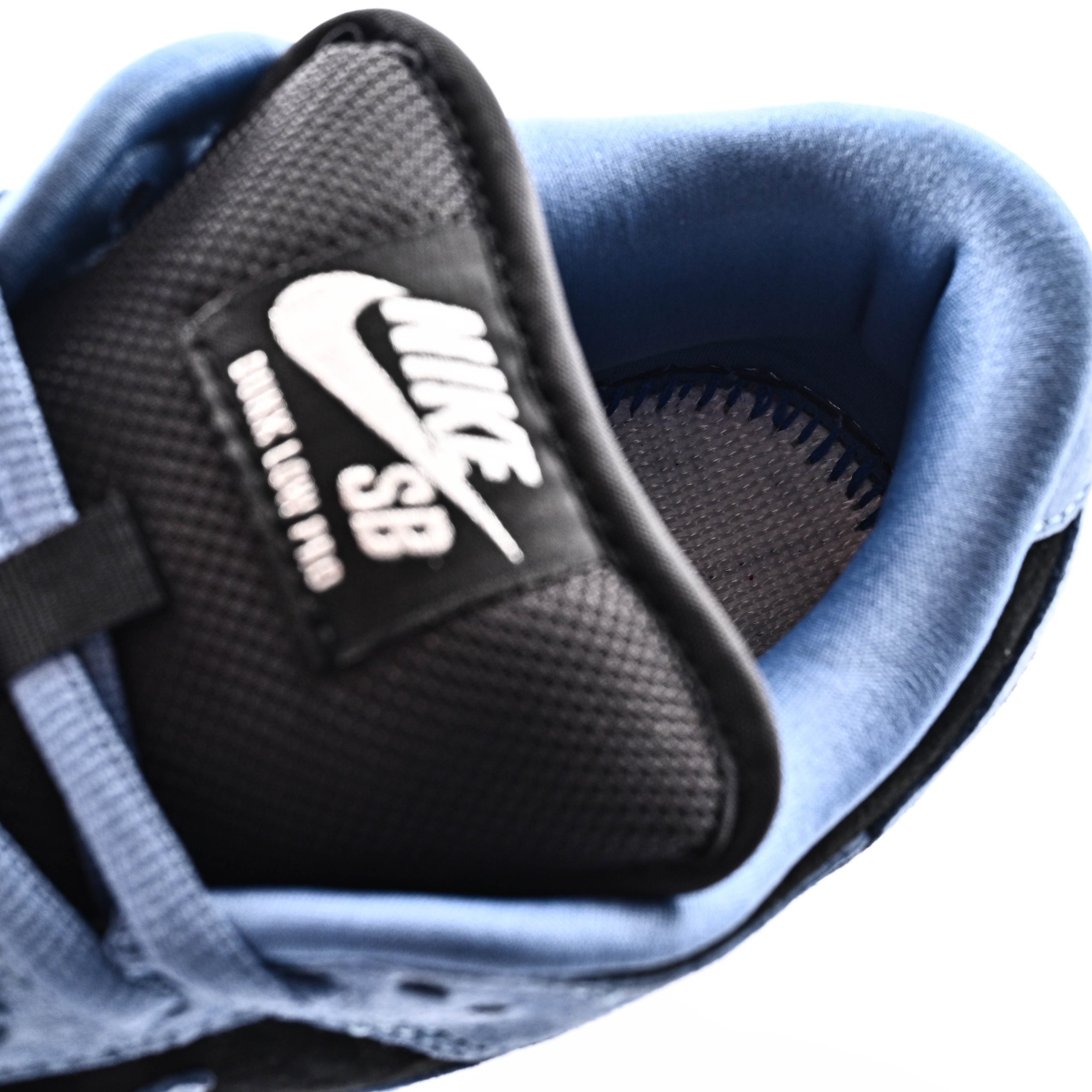 Nike Dunk SB Low Rdtro HQ8487 400 - Image 12