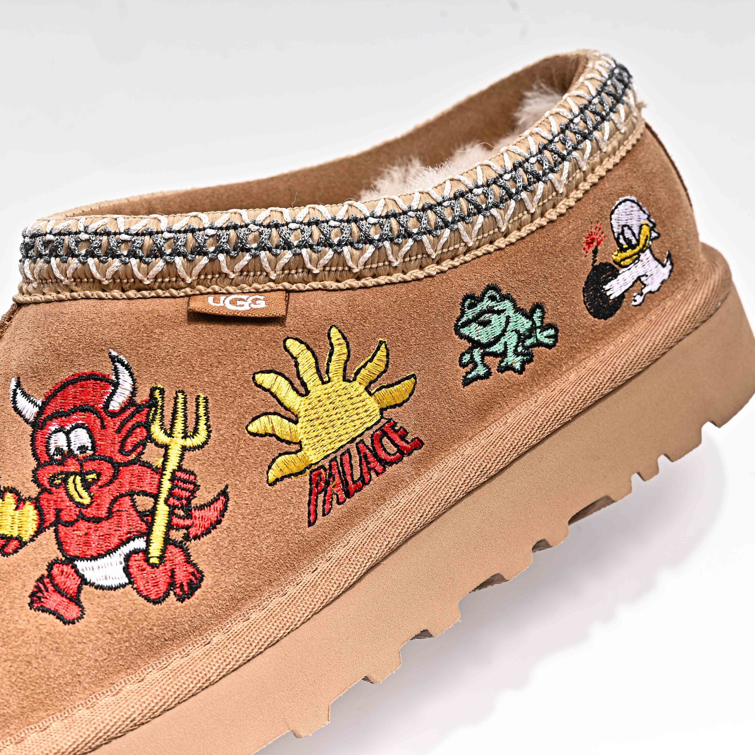 UGG CLASSIC - Image 4