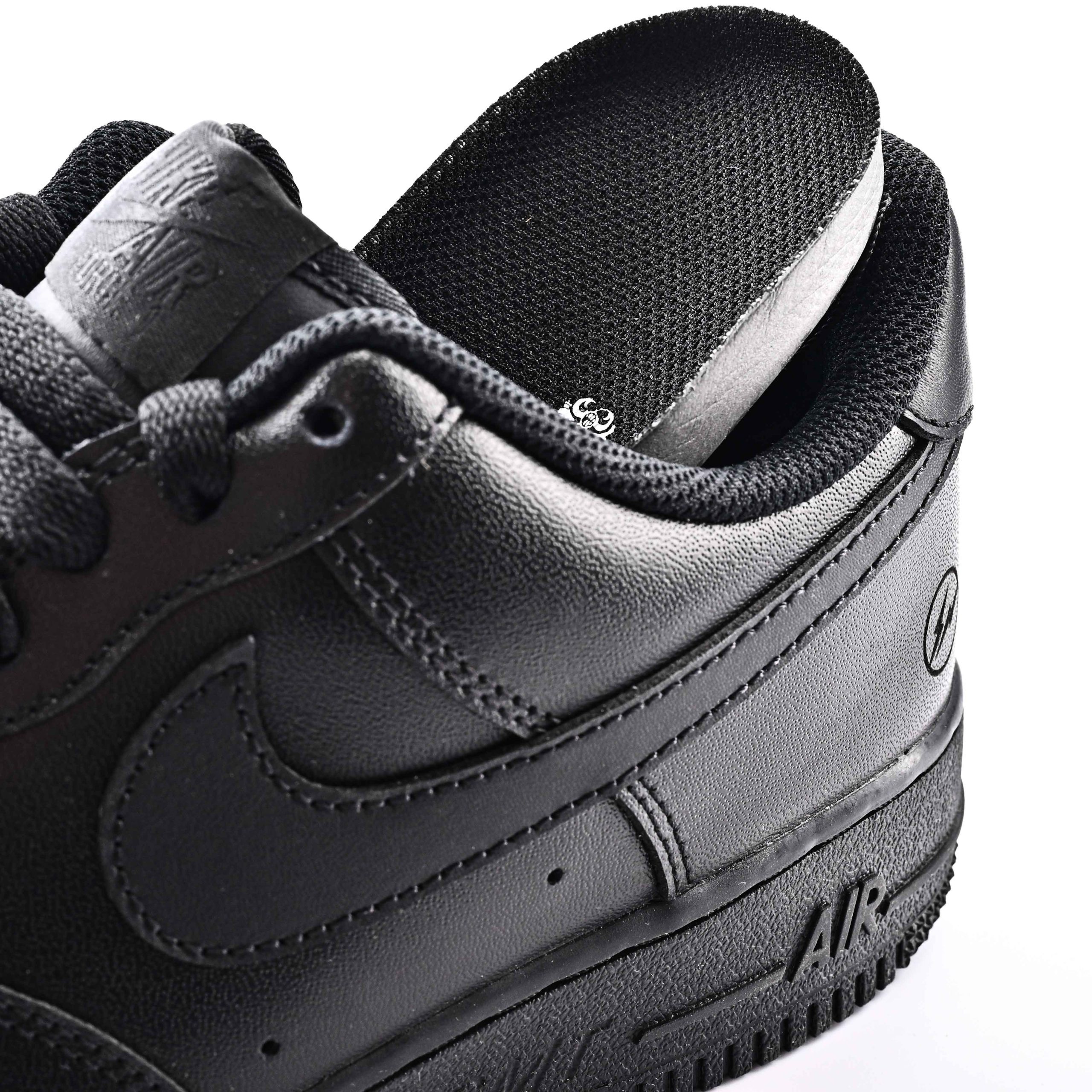 Supreme X AIR FORCE 1 CW2288 001 - Image 11