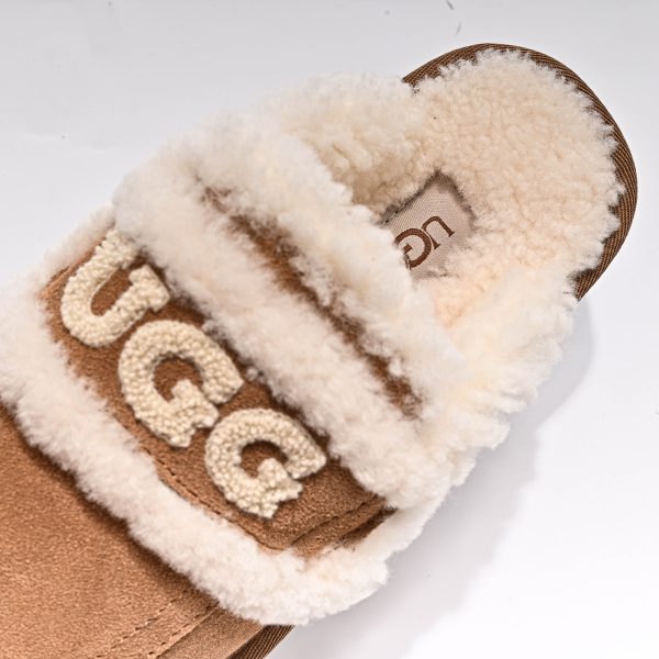 UGG CLASSIC - Image 4