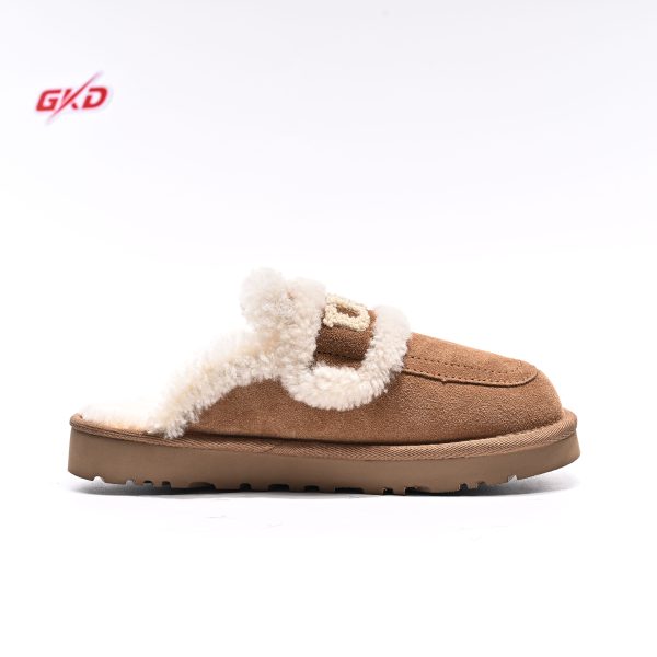UGG CLASSIC - Image 8