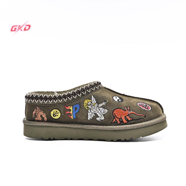 UGG CLASSIC - Image 9