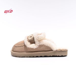 UGG CLASSIC