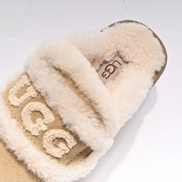 UGG CLASSIC - Image 10