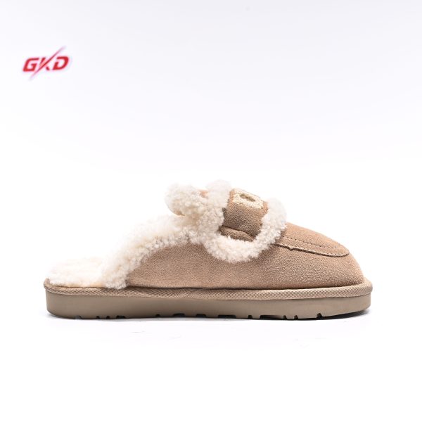 UGG CLASSIC - Image 4