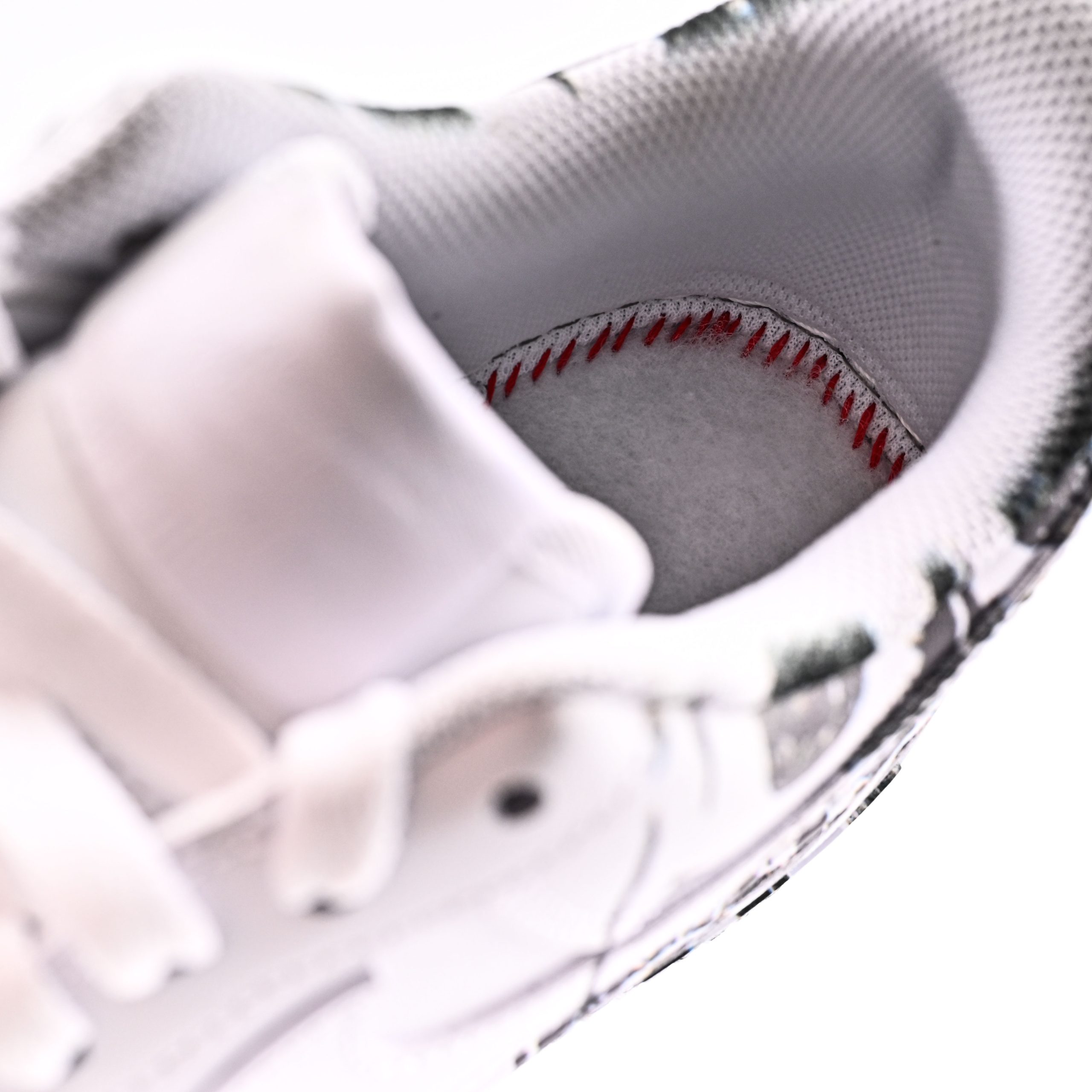 CDG X Supreme X AIR FORCE 1 923044 100 - Image 12