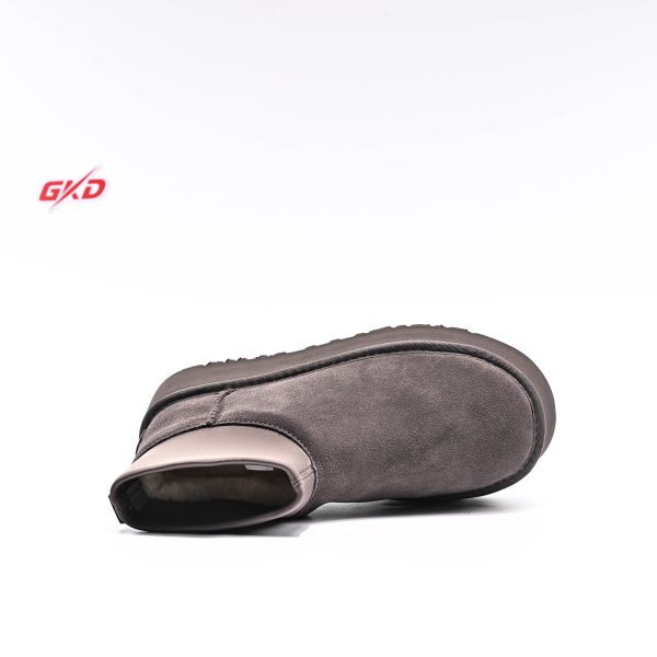 UGG CLASSIC - Image 5