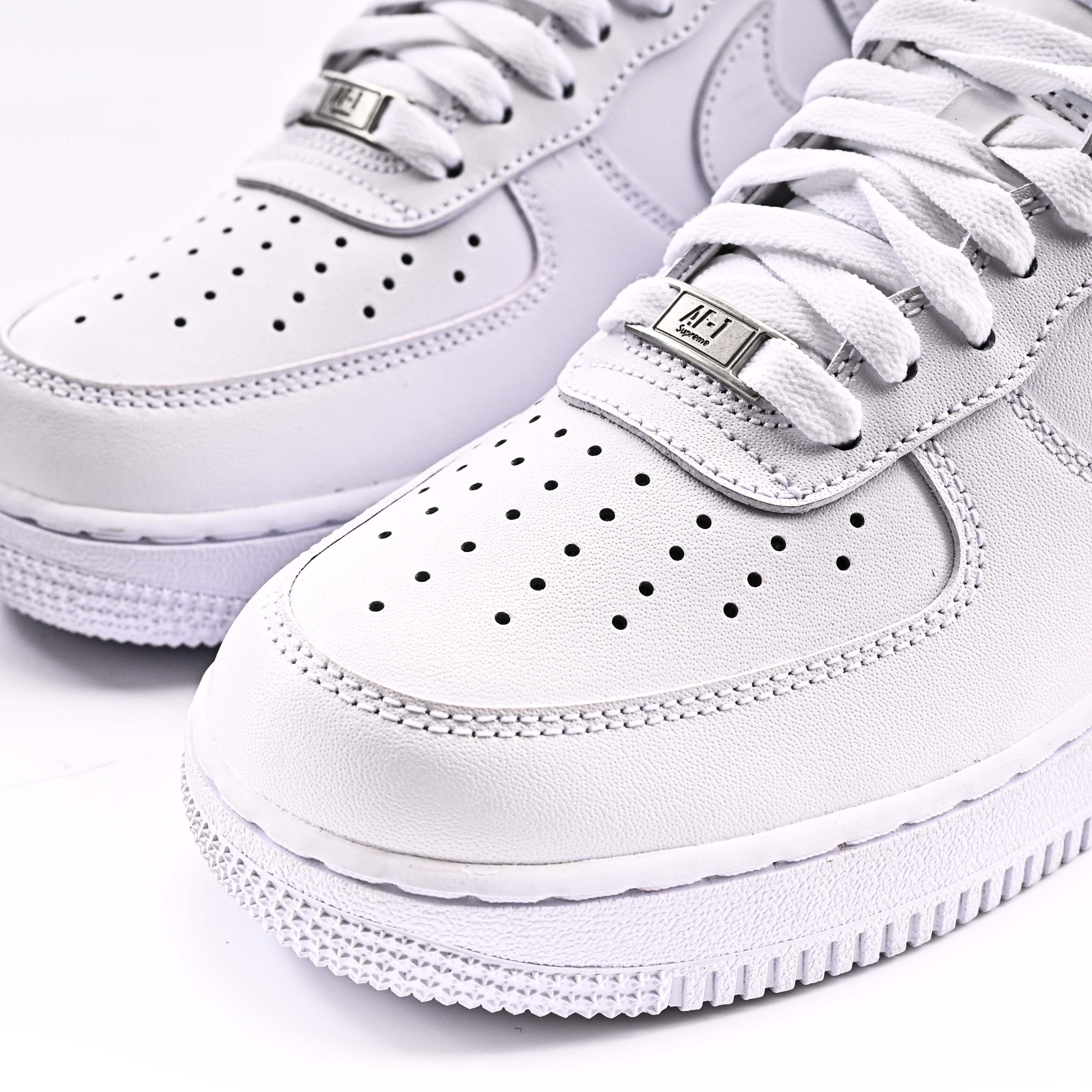 CDG X Supreme X AIR FORCE 1 923044 100 - Image 9