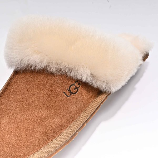 UGG CLASSIC - Image 2