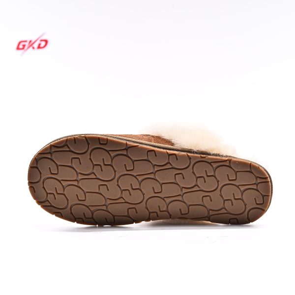 UGG CLASSIC - Image 4