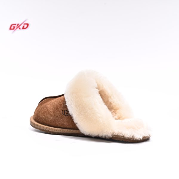 UGG CLASSIC - Image 5