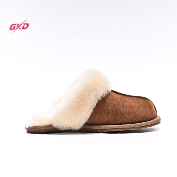 UGG CLASSIC - Image 6